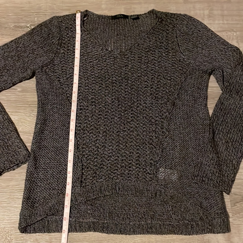 RDI mixed stitch knit v-neck sweater - Picture 10 of 13